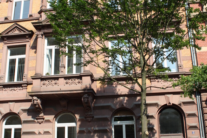 Eingang des Historischen Instituts