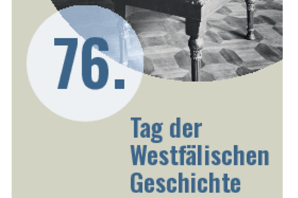 Programmflyer mit Schwarz-Weiß-Foto einer historischen Zimmereinrichtung