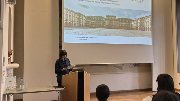 Prof. Dr. Lidia Becker bei der Eröffnung der Konferenz zum Italian Sounding