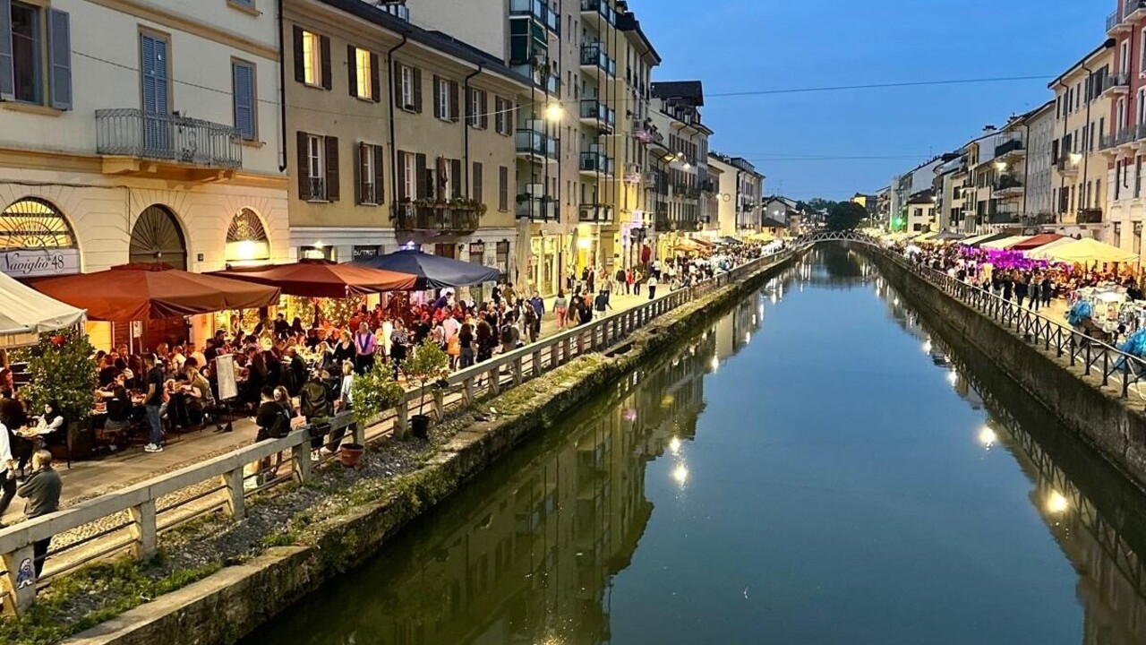 Nightlife Mailand: Fluss, Restaurants am Abend