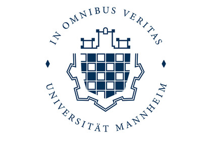 Das Siegel der Universität Mannheim mit dem Motto "In In omnibus veritas suprema lex esto". 
