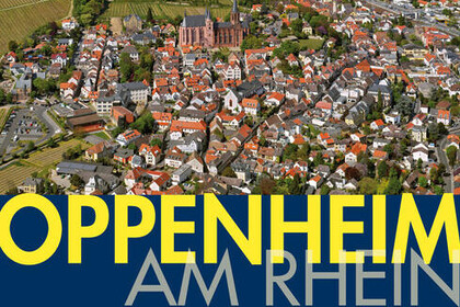 Buchcover 'Oppenheim am Rhein' mit Luftaufnahme von Oppenheim am Rhein mit Kirche im Zentrum und dem Rhein im Hintergrund