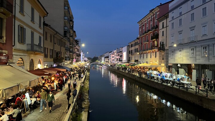 Das Viertel Navigli am Abend 